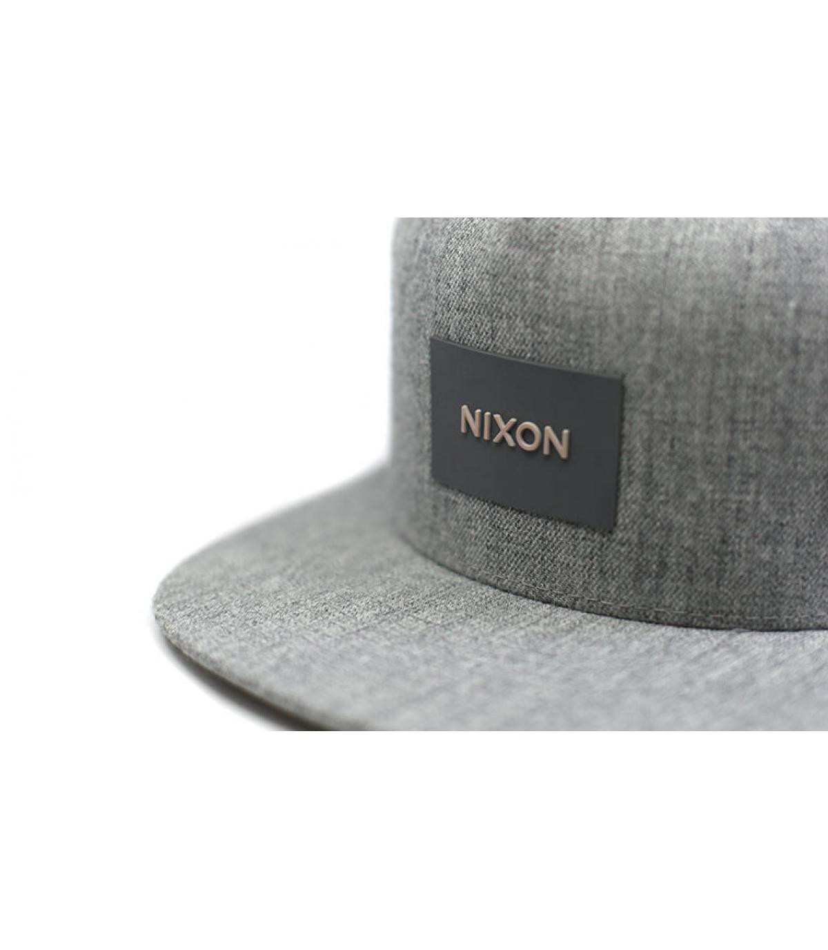 camionista grigio Nixon